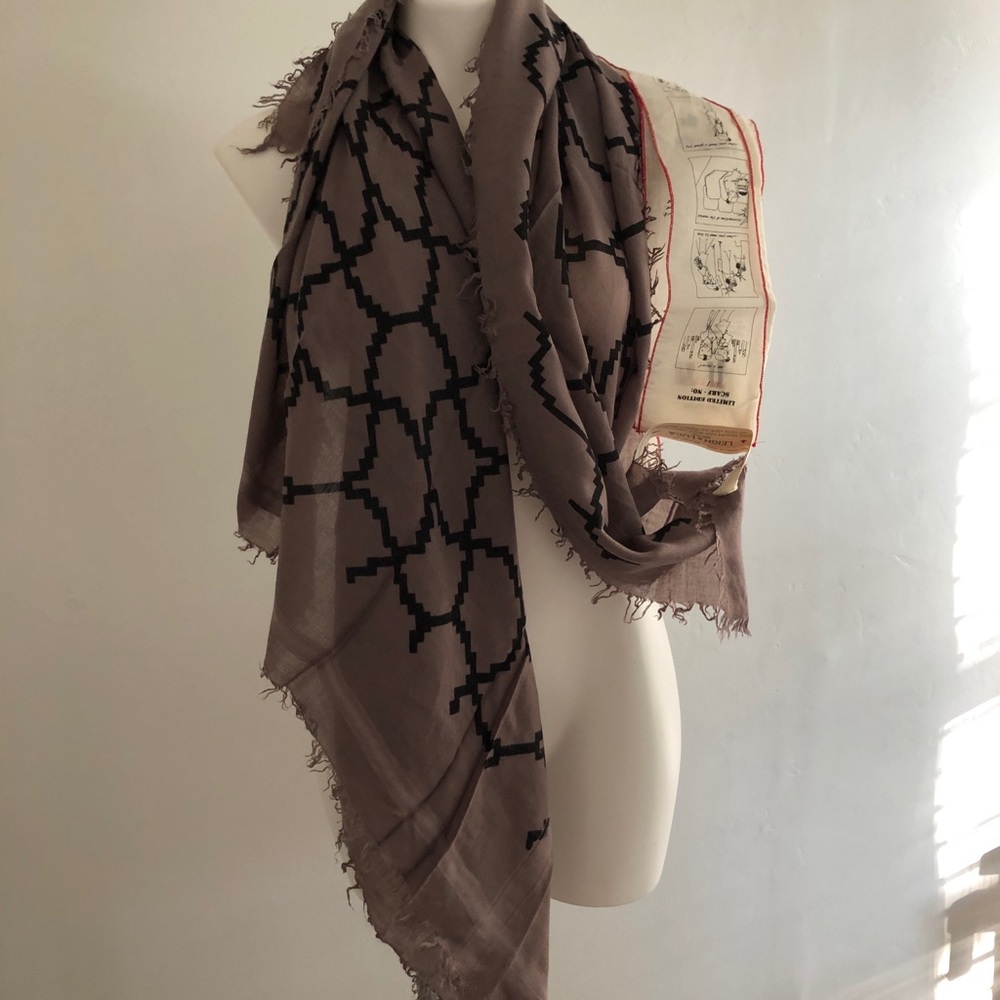Leigh & Luca scarf.
